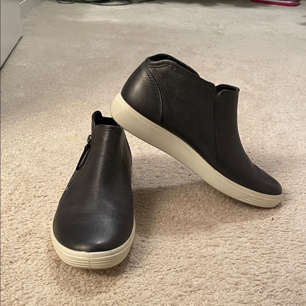 Ecco Black and White Athletic Shoes - Picture 1 of 8